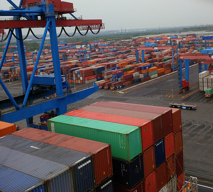 Containerterminal im Hamburger Hafen